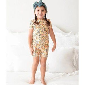 RuffleButts NWT Summer Blooms Snuggly 2-Piece Pajama Set in Girls Size 2T